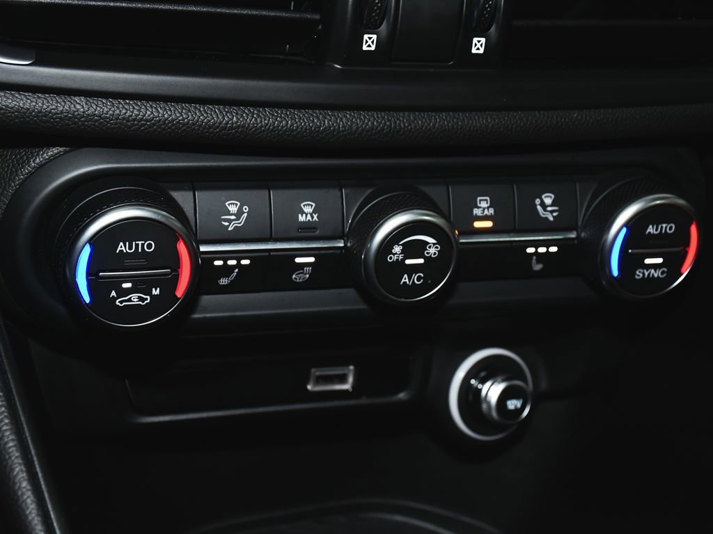 Used 2024 Alfa Romeo Giulia Ti AWD/4WD image 30