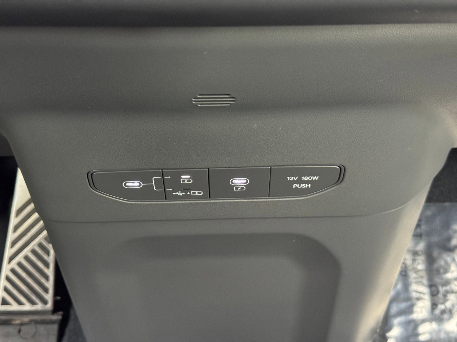 Used 2024 Kia EV9 GT-Line image 36