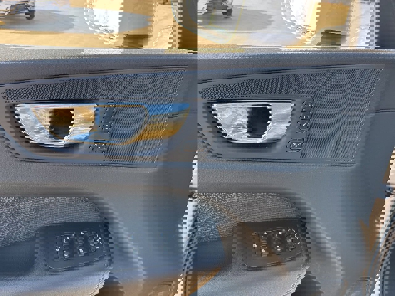 Certified 2023 Volvo XC60 B5 Core image 15