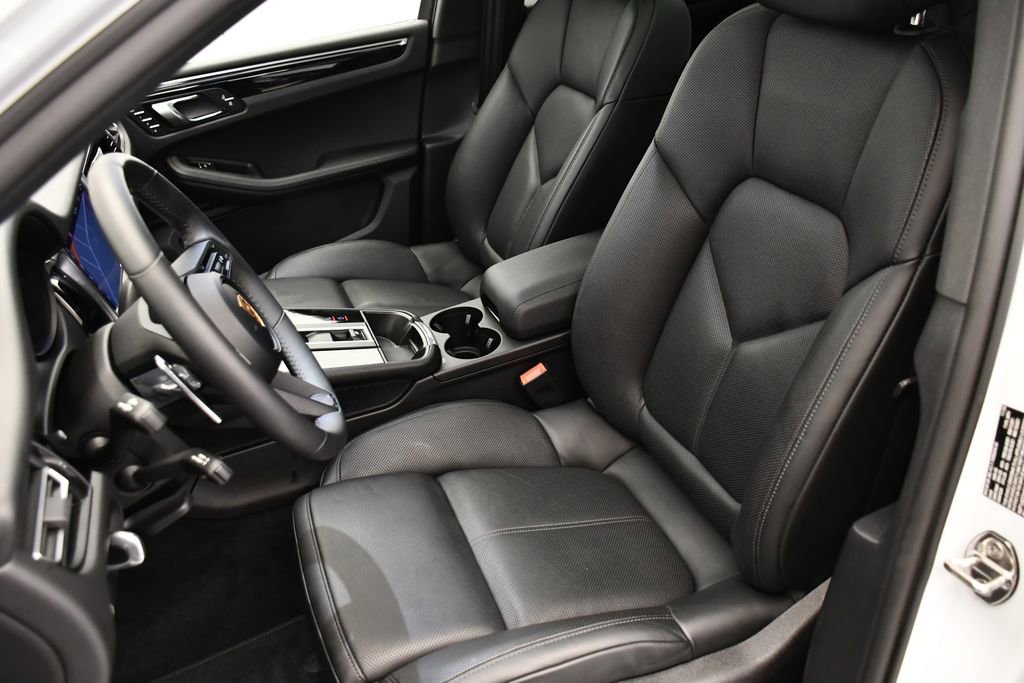Used 2024 Porsche Macan S image 42