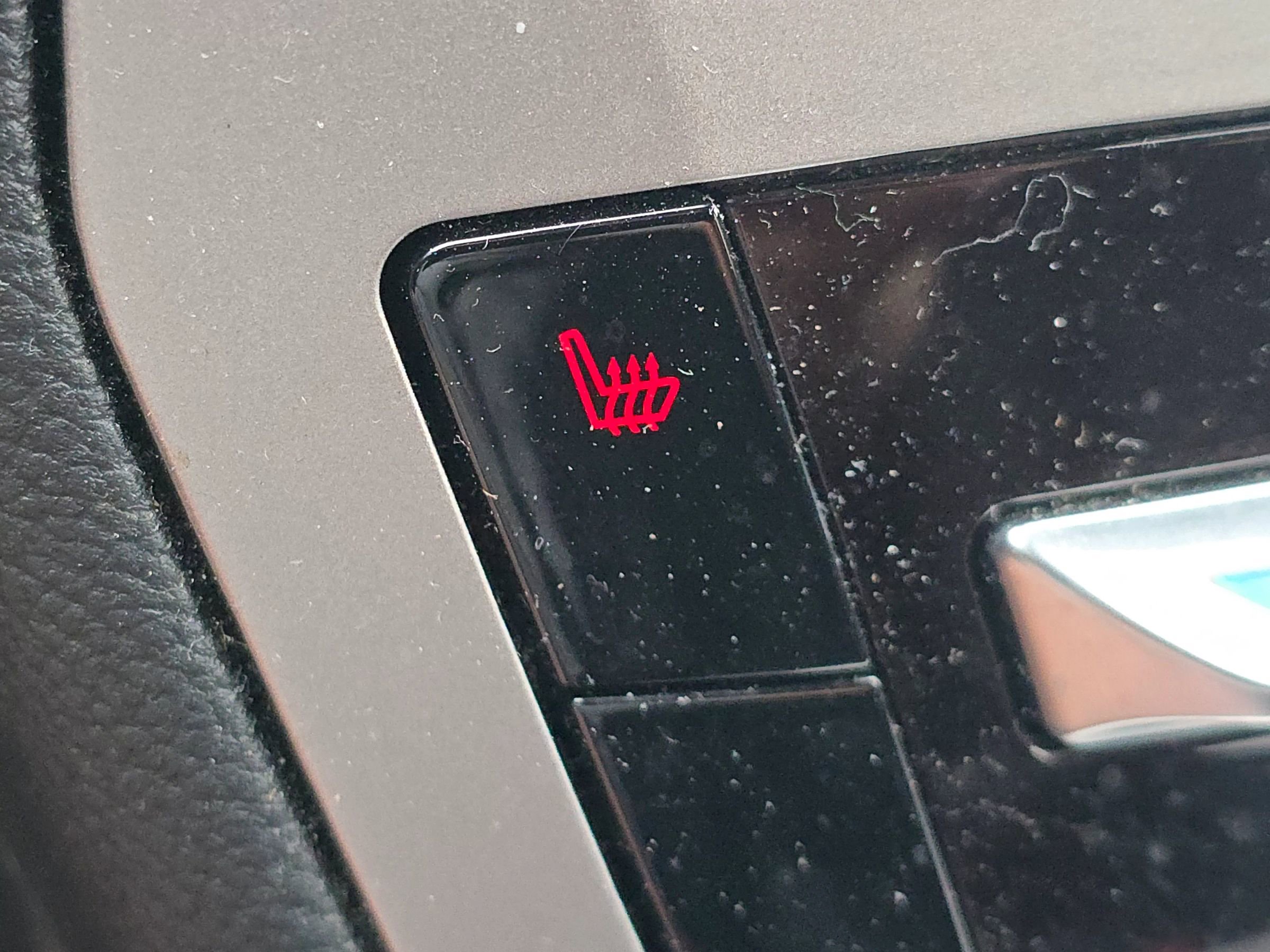 Used 2022 Ford Explorer XLT image 29