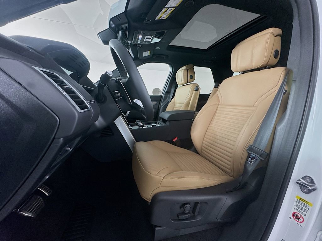 New 2025 Land Rover Discovery Dynamic SE image 20