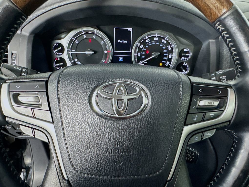 Used 2019 Toyota Land Cruiser image 16