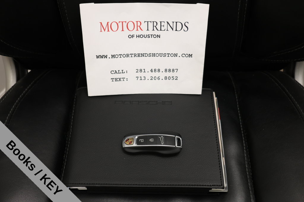 Used 2025 Porsche Panamera image 51