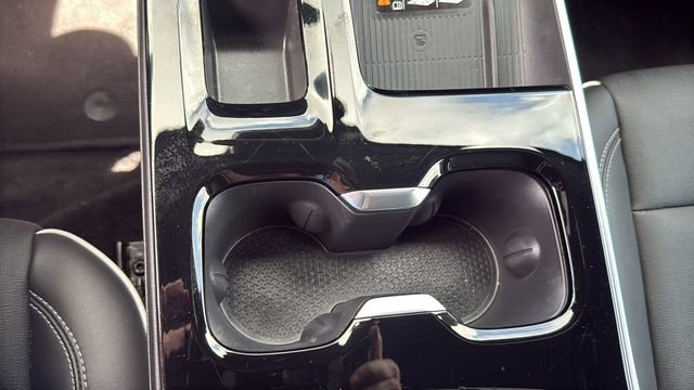 Used 2025 Buick Enclave Preferred AWD/4WD image 23