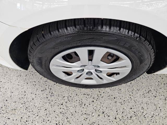 Used 2018 Chevrolet Sonic LT FWD image 38