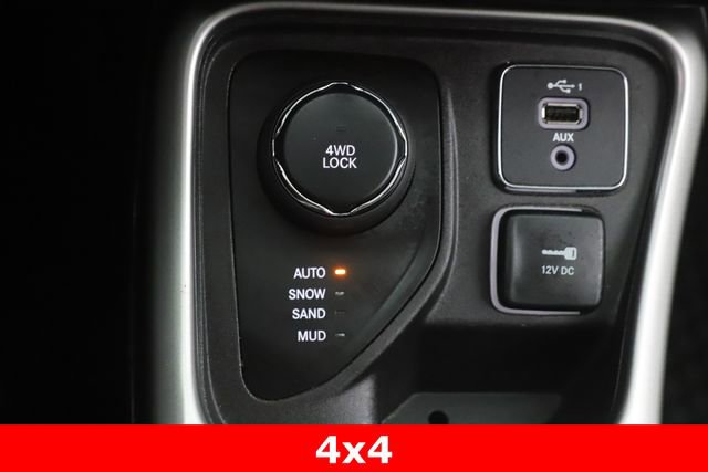 Used 2019 Jeep Compass Sport w/ Cold Weather Group AWD/4WD image 23