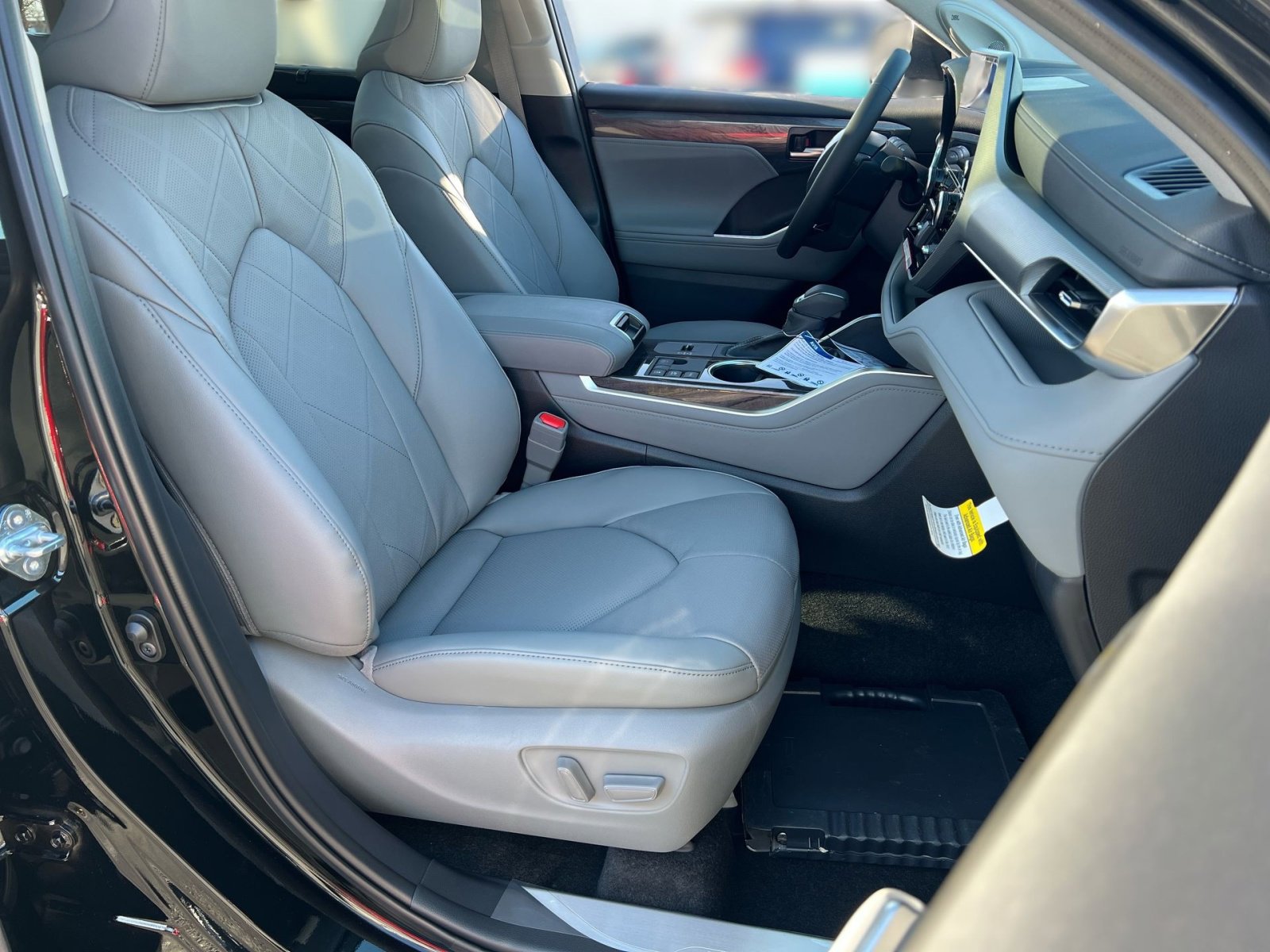 New 2026 Toyota Highlander Platinum image 22