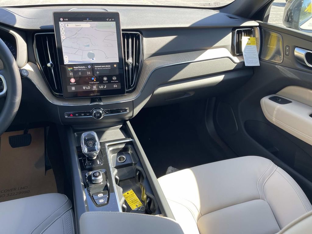 New 2026 Volvo XC60 B5 Plus w/ Climate Package image 15