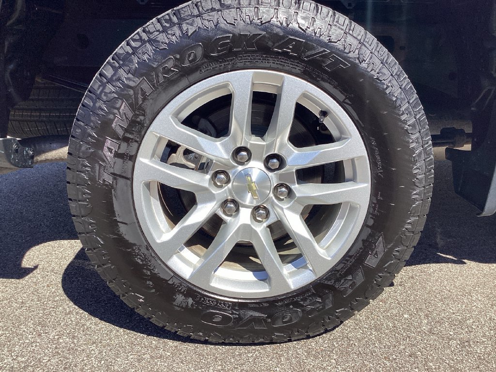 Used 2021 Chevrolet Silverado 1500 LT AWD/4WD image 27