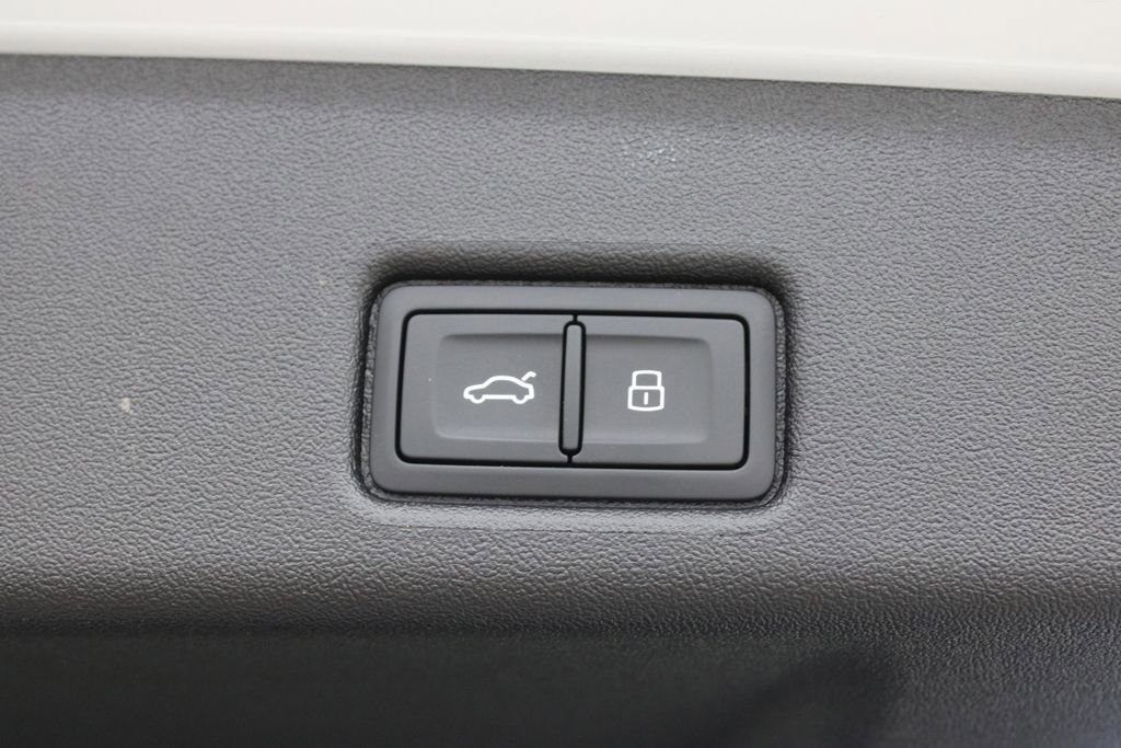 New 2025 Audi Q5 Prestige image 31