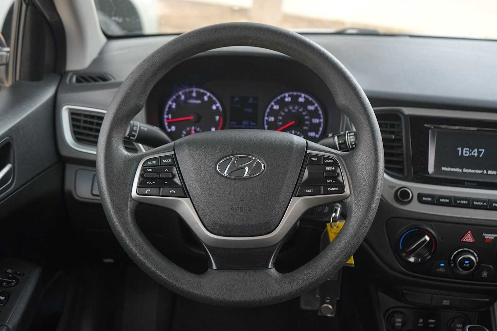 Used 2020 Hyundai Accent SE FWD image 16