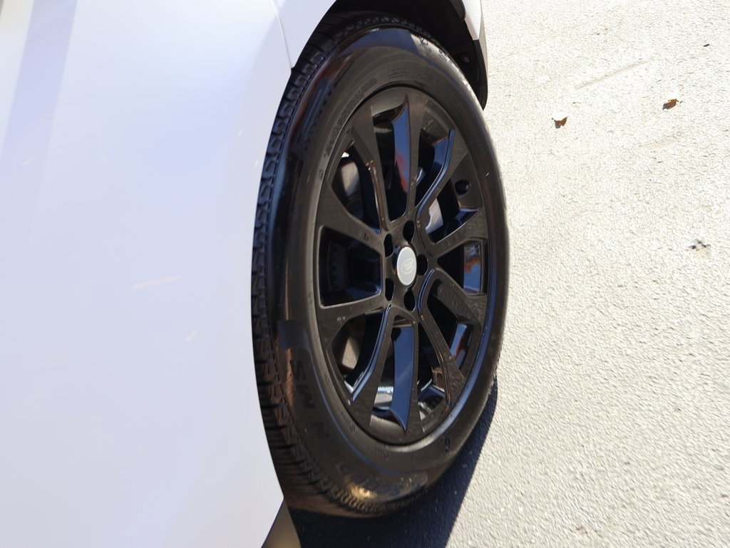 Used 2025 Land Rover Range Rover Sport SE image 38