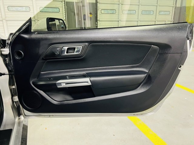 Used 2019 Ford Mustang EcoBoost image 26