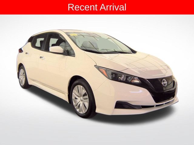Used 2025 Nissan Leaf S FWD image 3
