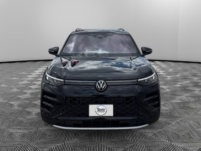 New 2026 Volkswagen Tiguan SEL R-Line AWD/4WD image 8