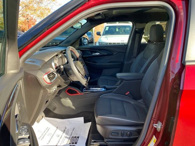Used 2022 Chevrolet TrailBlazer RS w/ Sun and Liftgate Package image 24