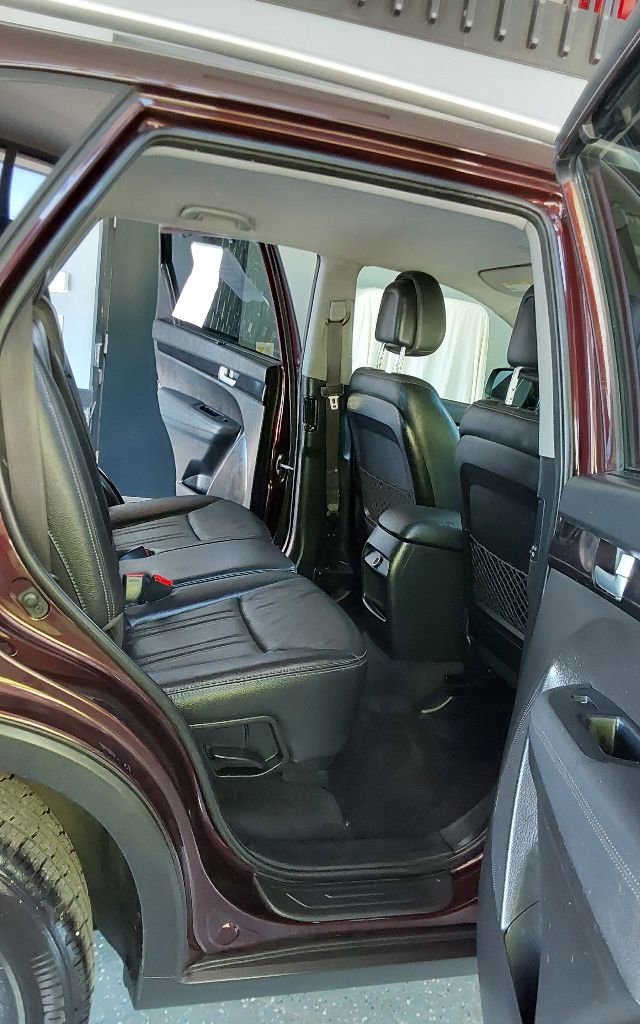 Used 2015 Kia Sorento LX image 16