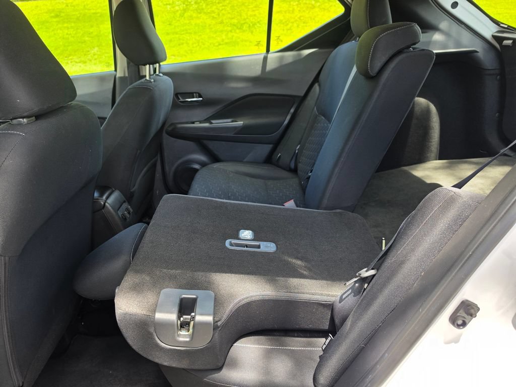 Used 2023 Nissan Kicks SV FWD image 35