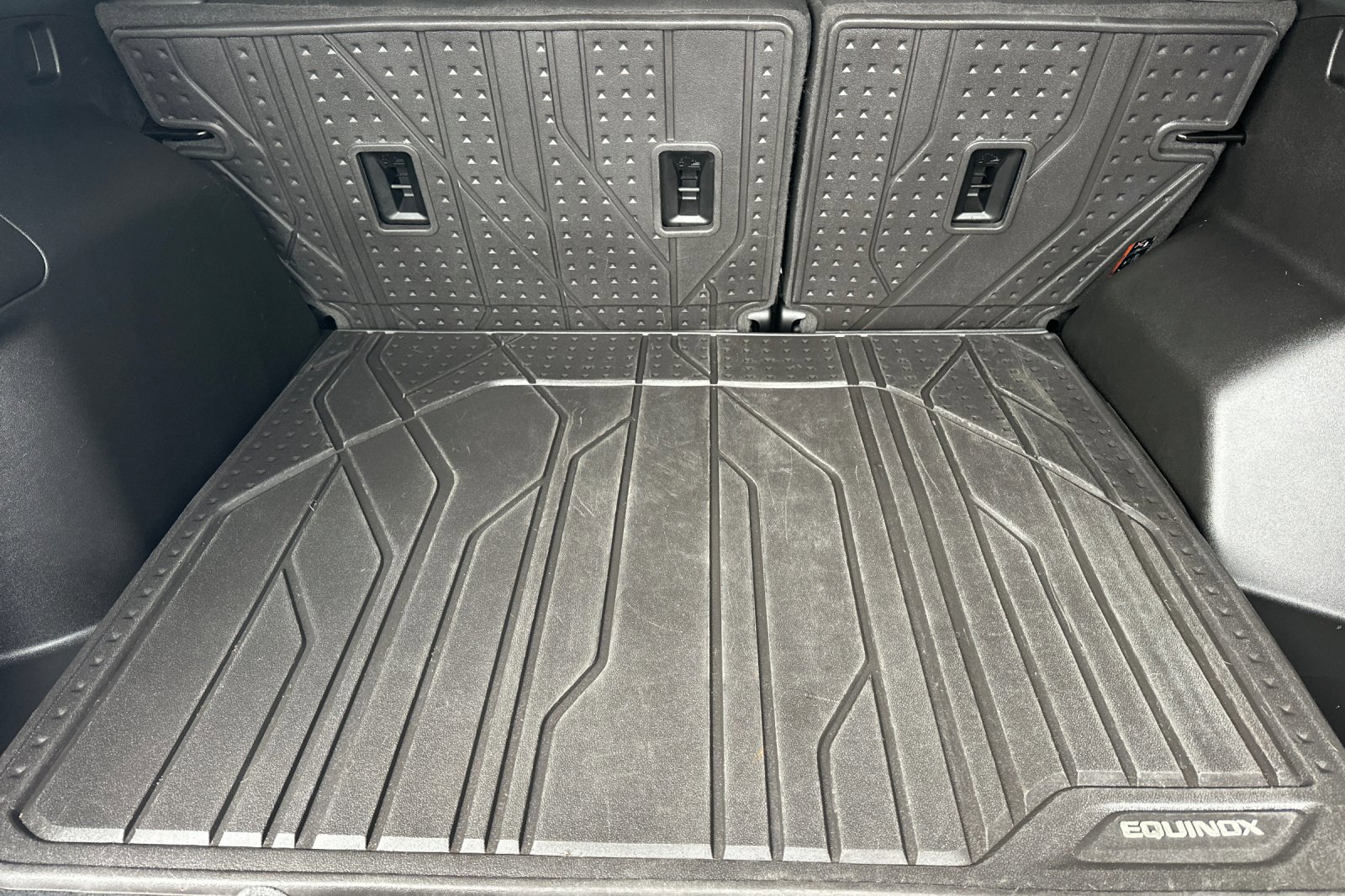 Used 2020 Chevrolet Equinox LT w/ LPO, Floor Liner Package image 15