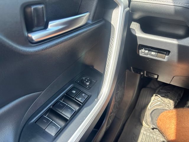 Used 2024 Toyota RAV4 XLE AWD/4WD image 17