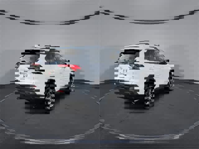Used 2025 Toyota RAV4 XLE image 8