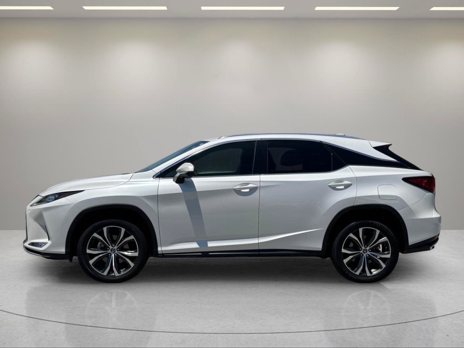 Used 2022 Lexus RX 350 FWD w/ Premium Package image 2