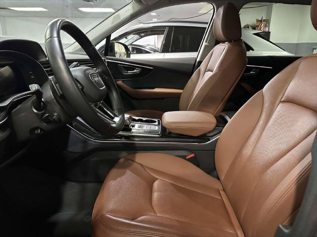 Used 2023 Audi Q7 2.0T Premium Plus w/ Premium Plus Package AWD/4WD image 11
