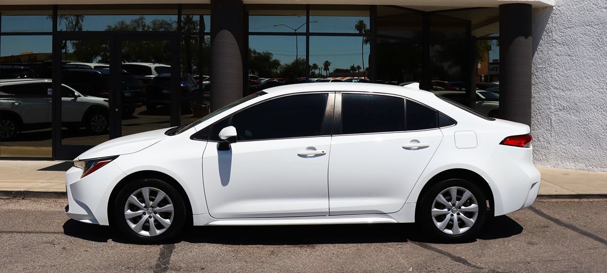 Used 2023 Toyota Corolla LE w/ Carpet Mat Package (TMS) FWD image 8
