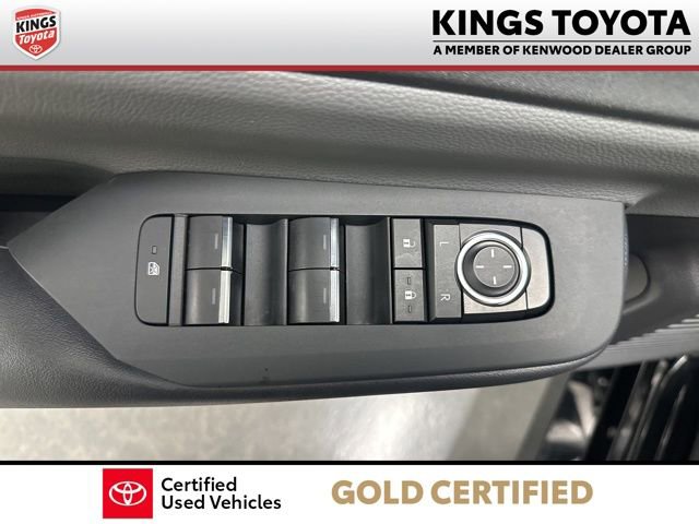 Certified 2025 Toyota Prius XLE FWD image 11