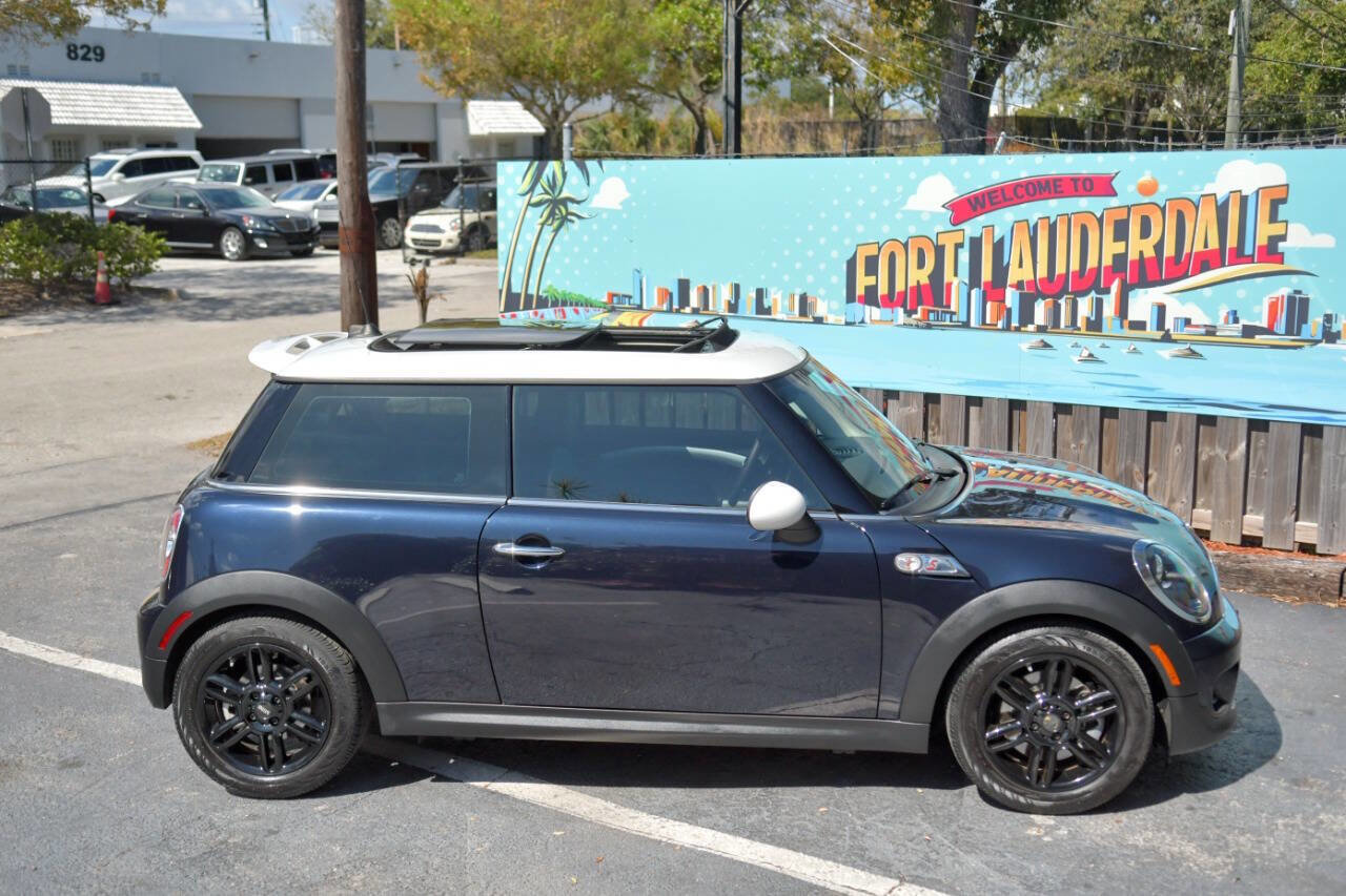 Used 2013 MINI Cooper S w/ Premium Pkg 2 FWD image 34