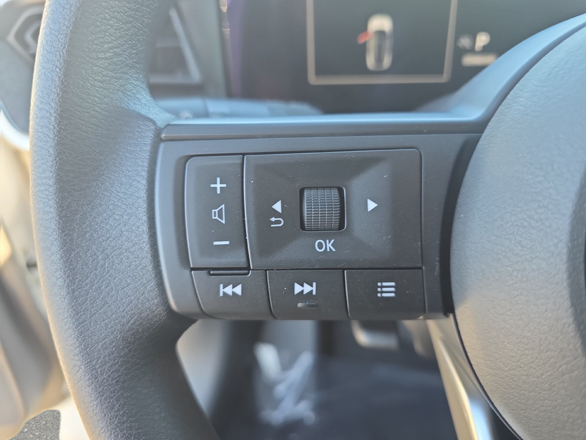 New 2027 Nissan Kicks SV FWD image 16
