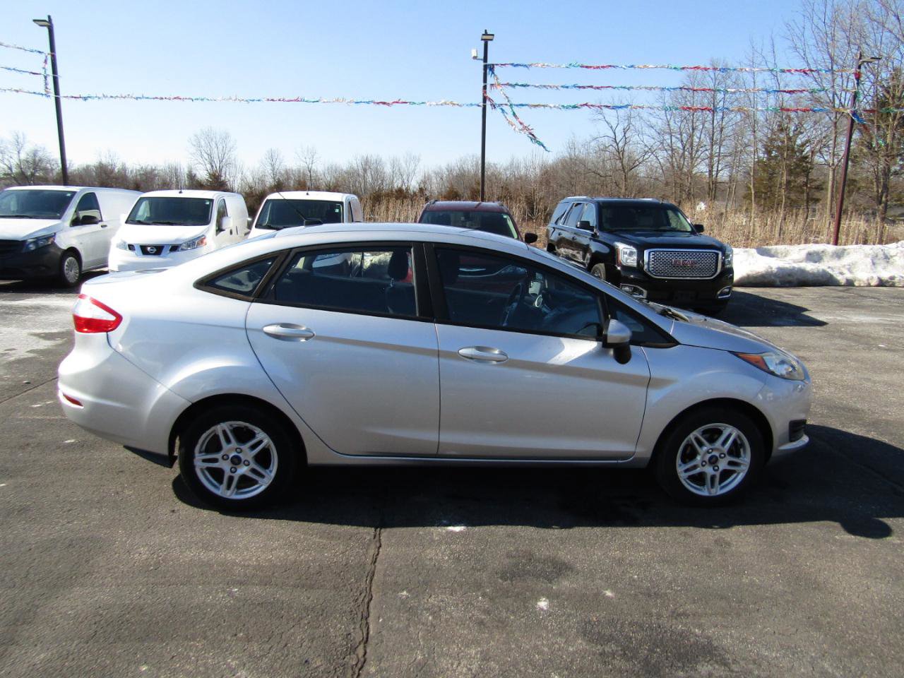 Used 2017 Ford Fiesta SE FWD image 8