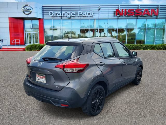 Used 2019 Nissan Kicks SV FWD image 2