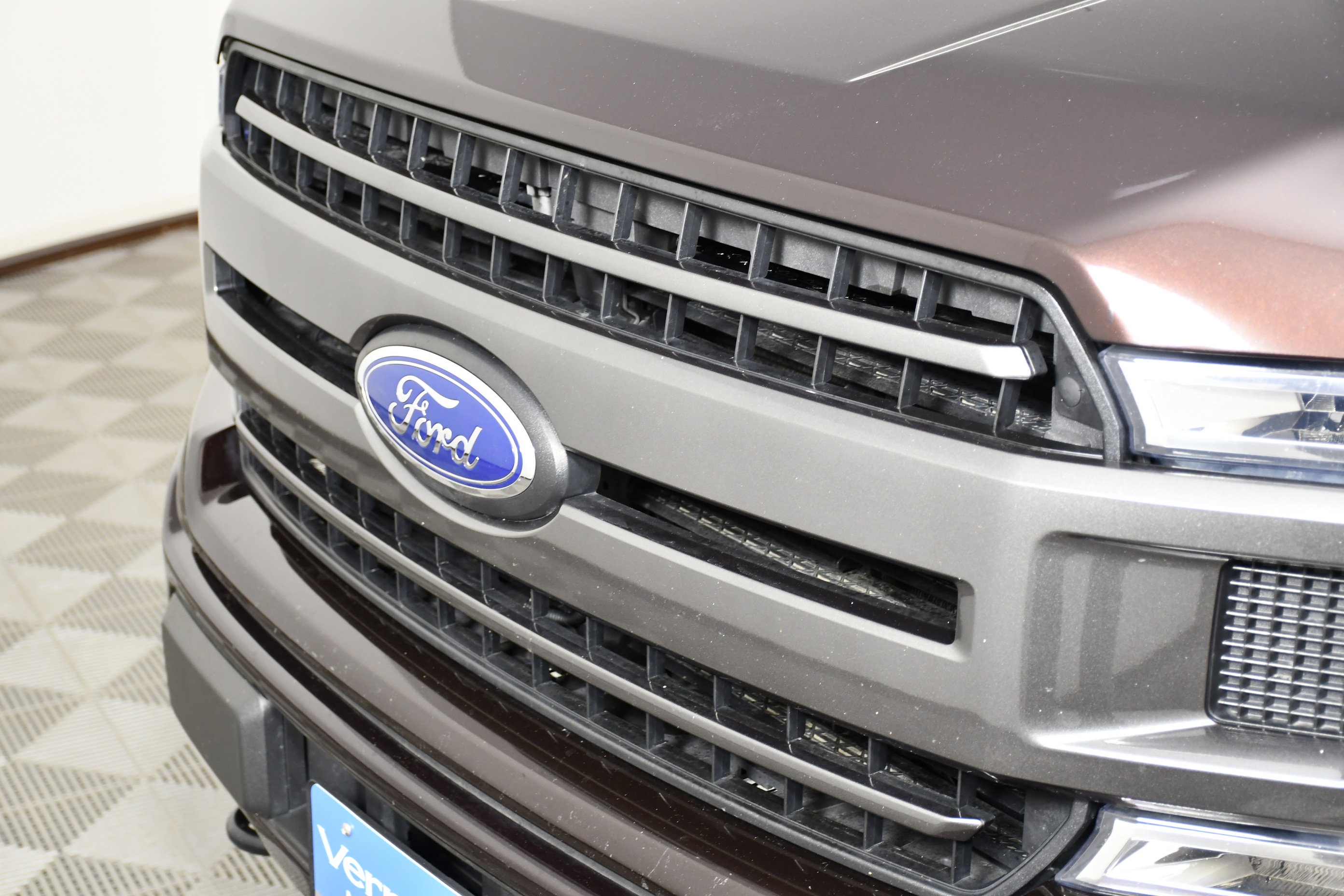 Used 2018 Ford F150 XLT w/ Equipment Group 302A Luxury AWD/4WD image 11