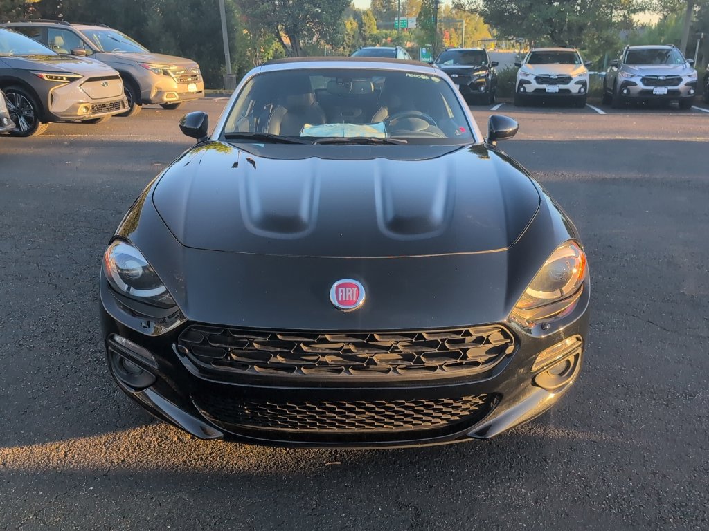 Used 2017 FIAT 124 Spider Lusso RWD image 4