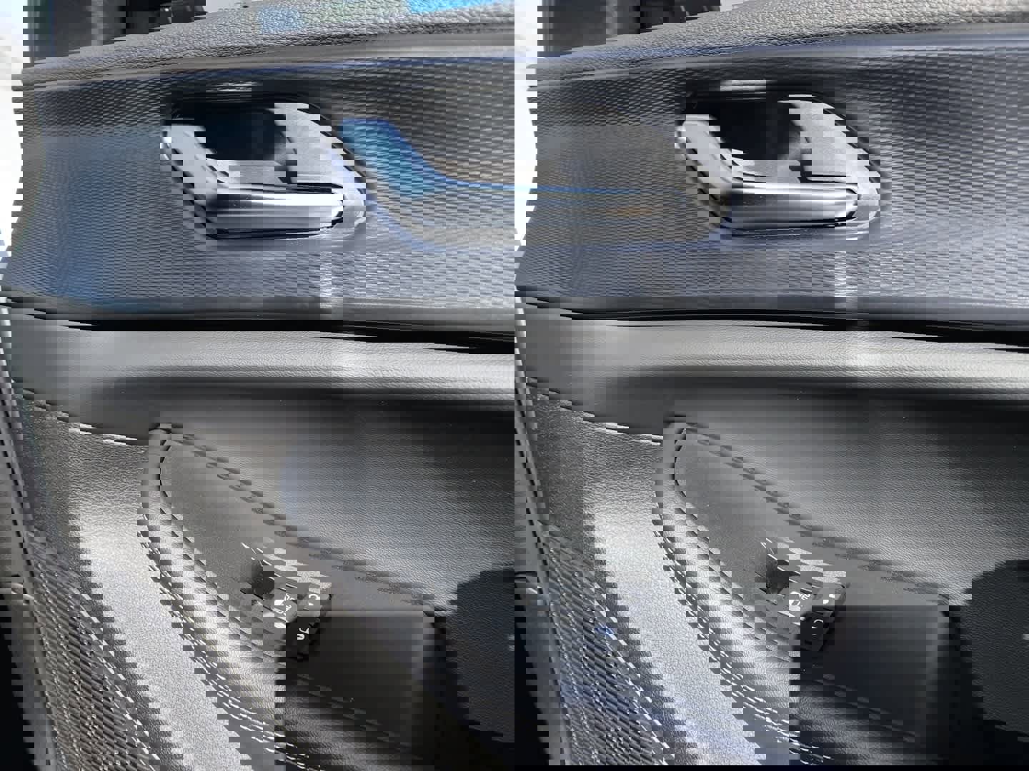 New 2025 Jeep Grand Cherokee L Laredo w/ Luxury Tech Group I image 47