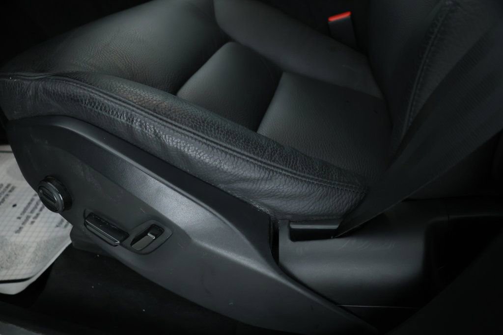 Used 2024 Volvo XC90 T8 Plus w/ Protection Package Premier image 9