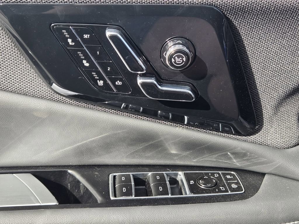 New 2026 Cadillac Optiq V w/ Magnus Launch Edition AWD/4WD image 13