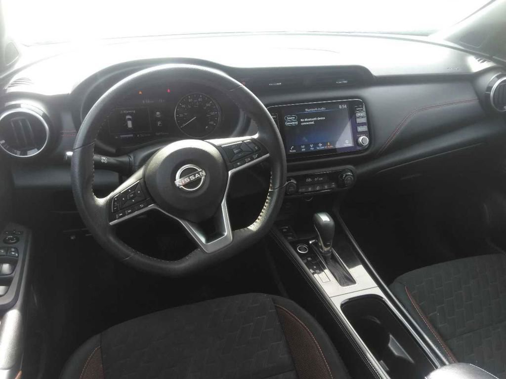 Used 2024 Nissan Kicks SR FWD image 3