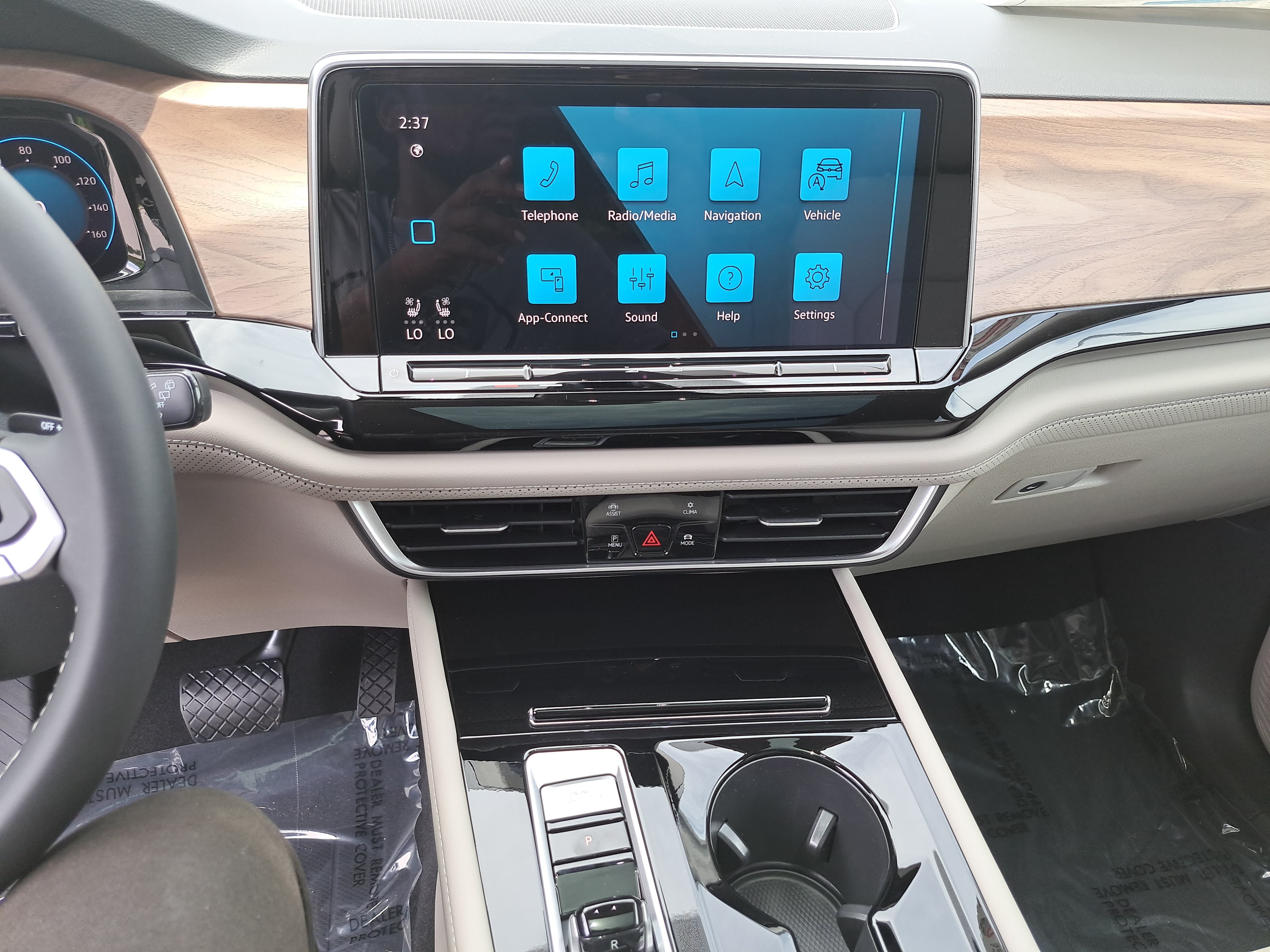 New 2026 Volkswagen Atlas SE FWD image 21