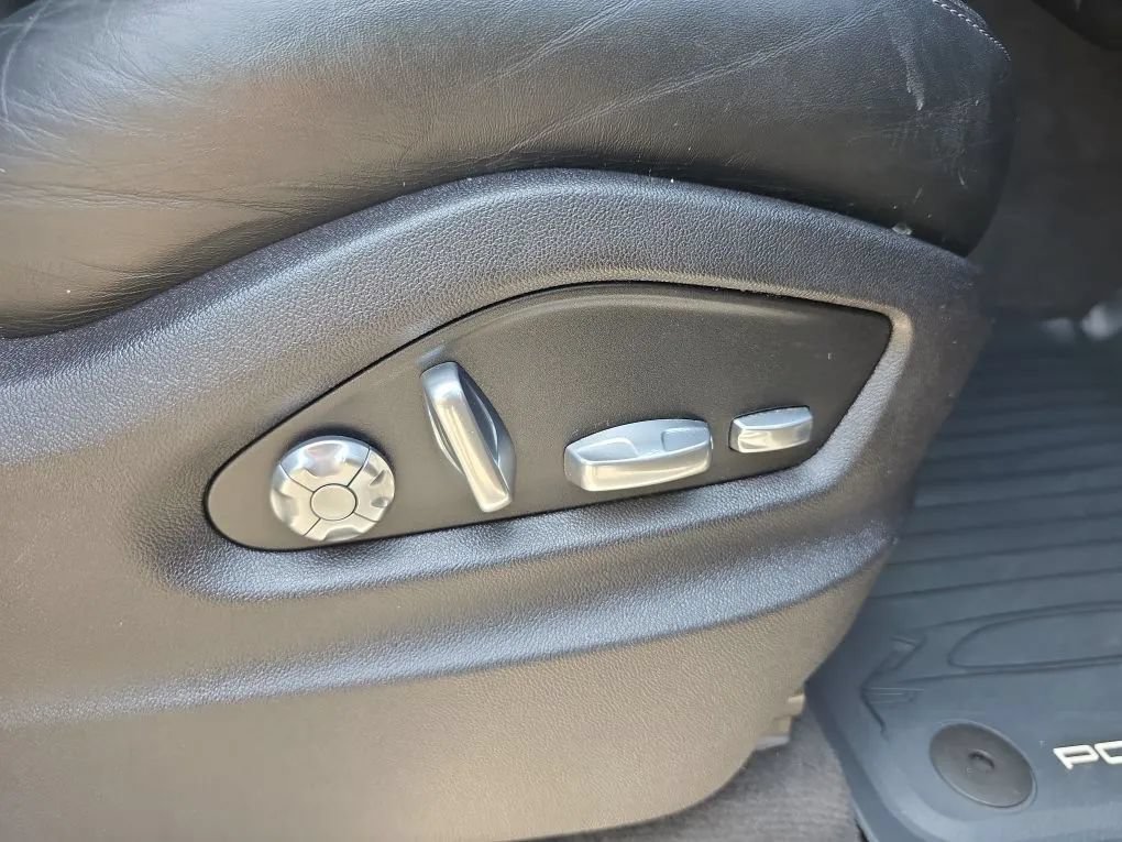 Used 2020 Porsche Cayenne AWD/4WD image 51