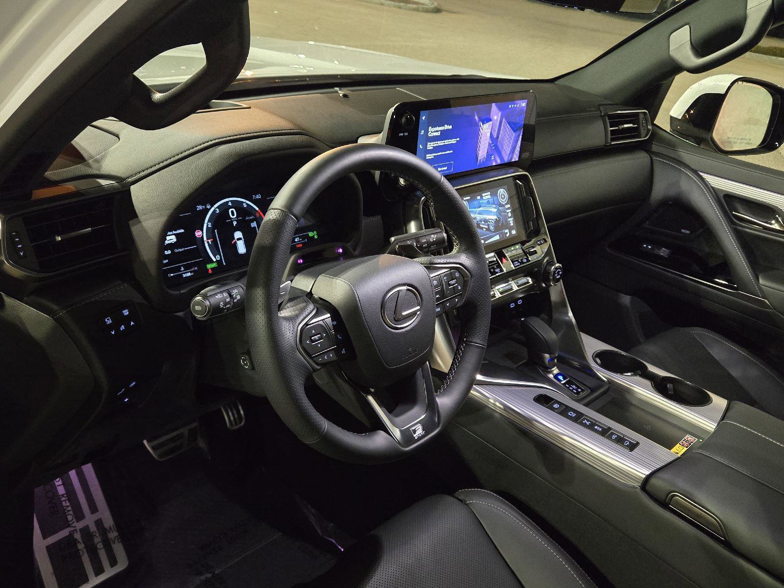 Used 2025 Lexus LX 700h F Sport image 5