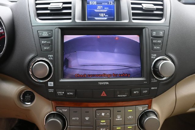 Used 2009 Toyota Highlander Limited w/ Extra Value Pkg 8 FWD image 12