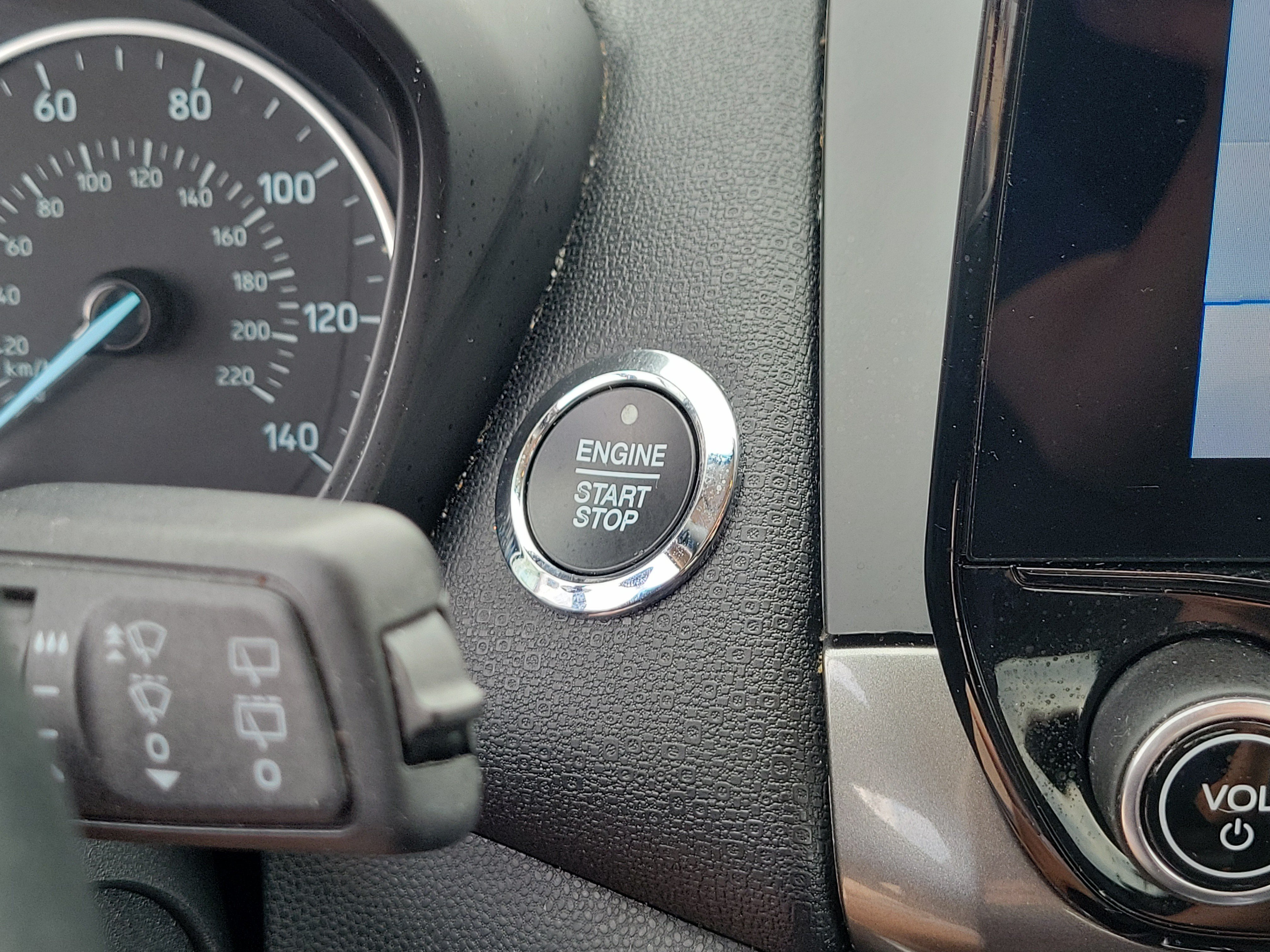 Used 2020 Ford EcoSport SE w/ SE Convenience Package AWD/4WD image 28