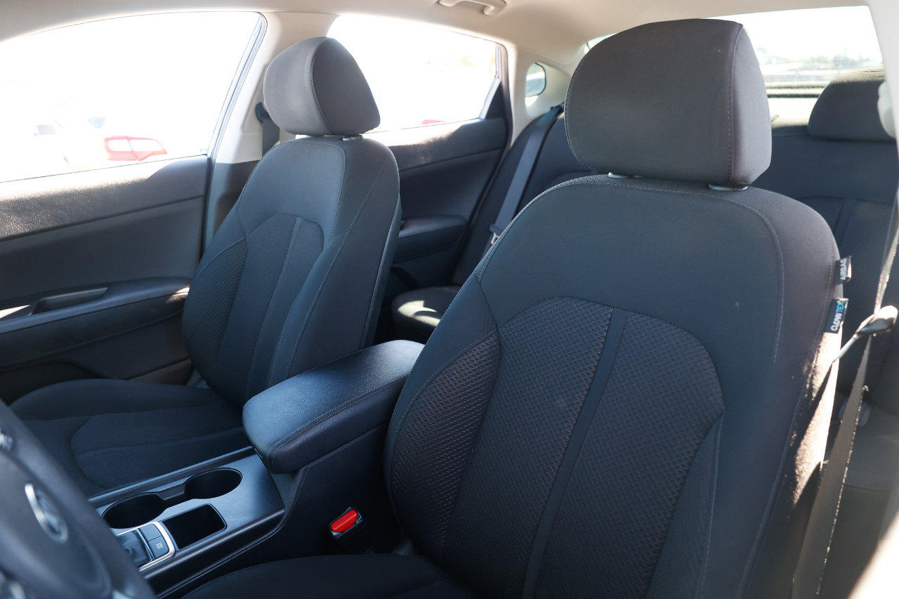 Used 2017 Kia Optima LX image 6