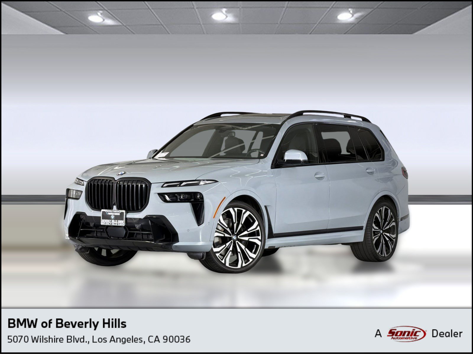 Used 2024 BMW X7 xDrive40i w/ M Sport Package AWD/4WD image 1
