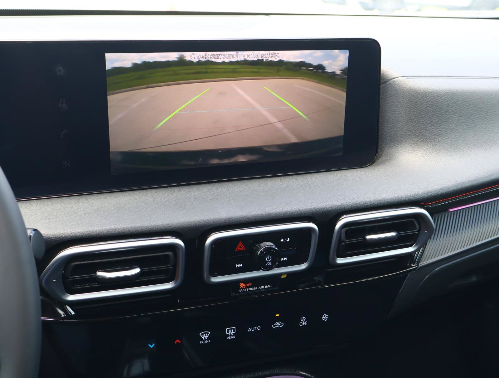 Used 2026 Nissan Sentra SR w/ Floor Mat Package FWD image 22