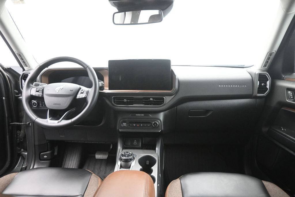 Certified 2025 Ford Bronco Sport Outer Banks w/ Outer Banks Tech Package+ AWD/4WD image 16