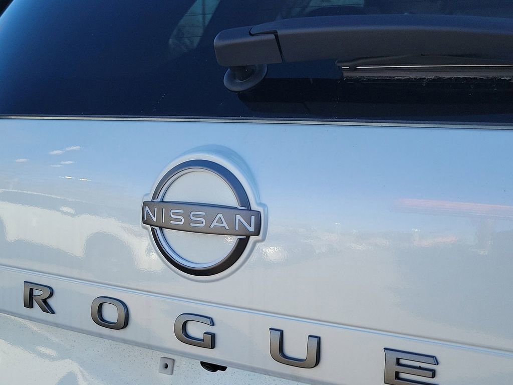 New 2026 Nissan Rogue SV AWD/4WD image 6